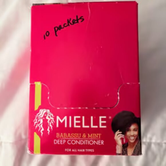 Mielle Organics Babassu & Mint Deep Conditioner (Box of 10 Packs) All Hair Types - Picture 1 of 5